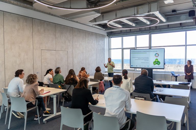 Acto de clausura de la formación del Programa de Emprendimiento e Innovación Social